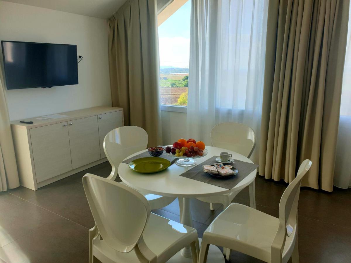 Hotel Grel Chiaramonte Gulfi Bagian luar foto