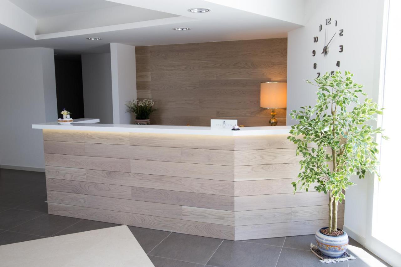 Hotel Grel Chiaramonte Gulfi Bagian luar foto